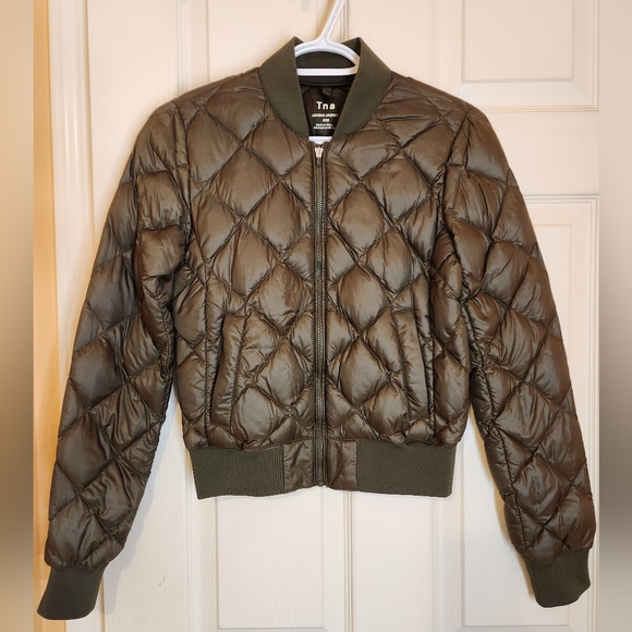 TNA - League Jacket - Picture 1 of 7